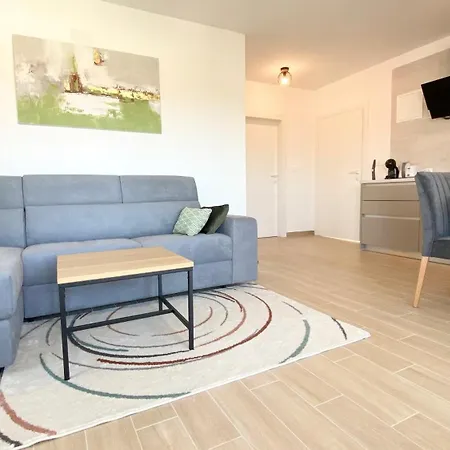 Malina By El-pi Tours Lägenhet Malinska