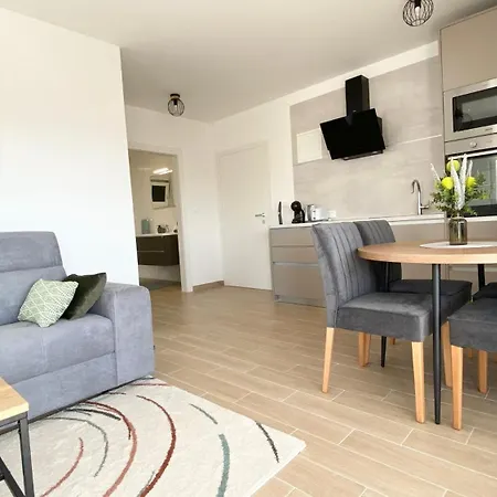Malina By El-pi Tours Apartment