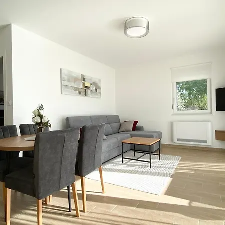 Malina By El-pi Tours Apartment